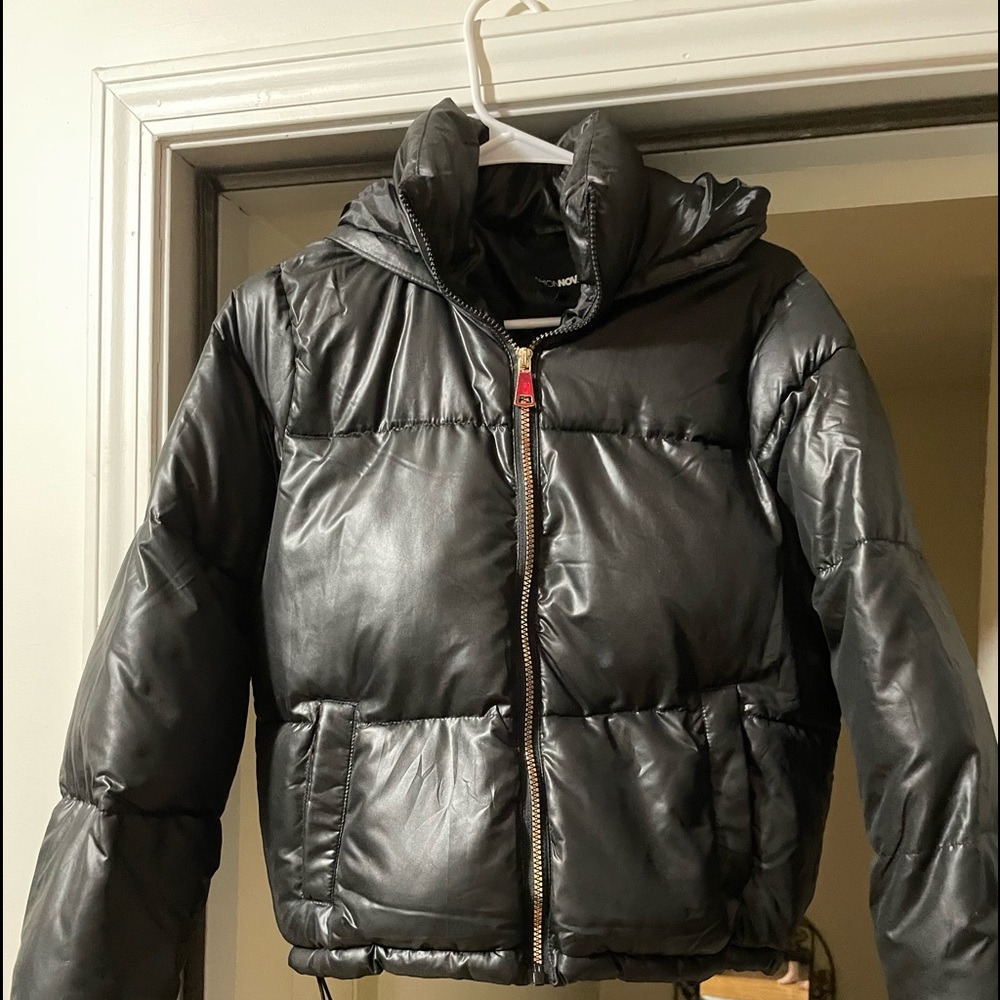 Brand New, Never worn Puffer Jacket no tags